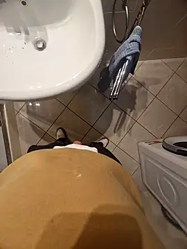 Snapshot of simo1097 chatting on 02.22.26 simo1097 online show from 02.22.26