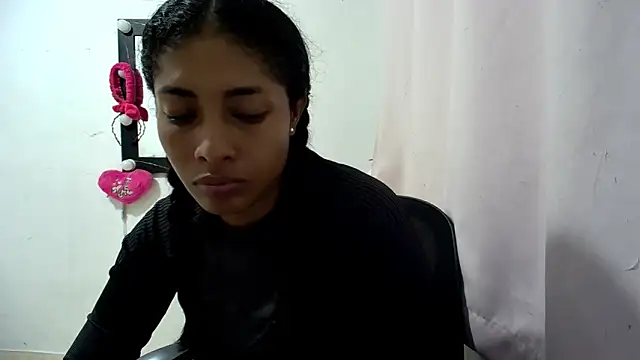 Snapshot of Couplesweethot chatting on 04.28.26 Couplesweethot online show from 04.28.26