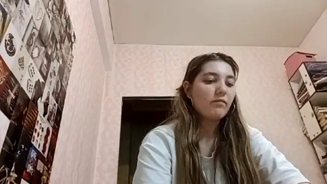 Snapshot of JanineThielman chatting on 07.06.26 JanineThielman online show from 07.06.26