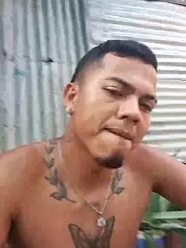 Snapshot of aron_yael chatting on 02.25.26 aron yael online show from 02.25.26