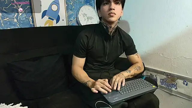 Snapshot of Tessarion_Black chatting on 05.27.26 Tessarion Black online show from 05.27.26