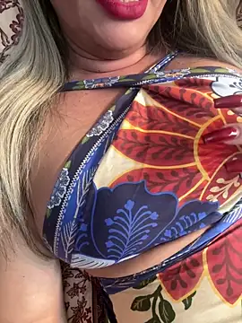 Nanda loiragostosa online show from 04.28.26