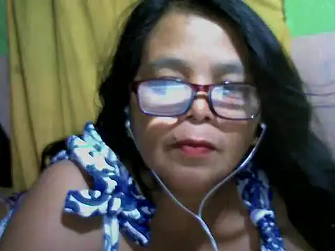 Snapshot of Flowerblossom123 chatting on 05.11.26 Flowerblossom123 online show from 05.11.26
