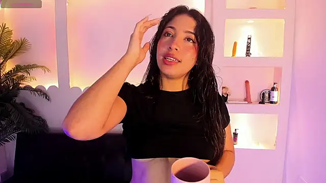 Snapshot of Holy_Lux chatting on 06.19.26 Holy Lux online show from 06.19.26