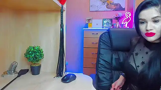 Snapshot of KristiTopxx chatting on 03.03.25 KristiTopxx online show from 03.03.25