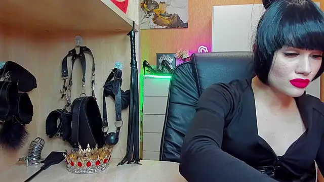 Snapshot of KristiTopxx chatting on 11.07.25 KristiTopxx online show from 11.07.25