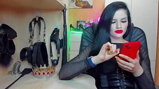 Snapshot of KristiTopxx chatting on 11.08.25 KristiTopxx online show from 11.08.25