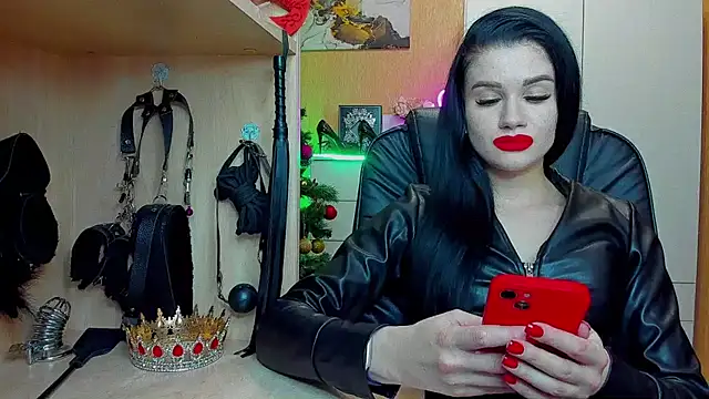 Snapshot of KristiTopxx chatting on 12.14.25 KristiTopxx online show from 12.14.25