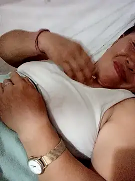 heesuu11 online show from 04.22.26