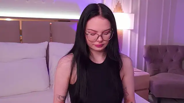CindyMil online show from 04.26.26