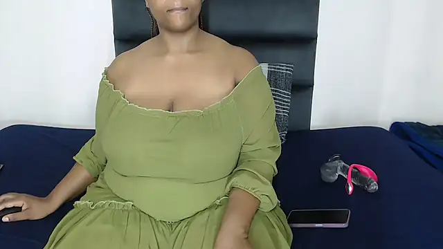 Snapshot of Ldidii chatting on 06.24.26 Ldidii online show from 06.24.26