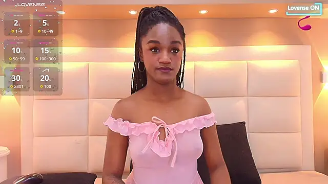 Snapshot of Chloebrunnie chatting on 05.16.26 Chloebrunnie online show from 05.16.26