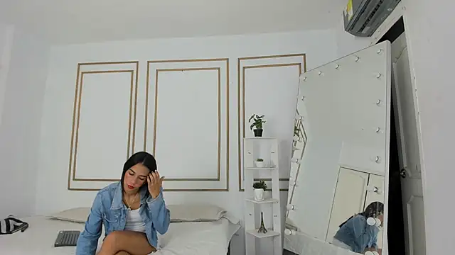 emily gaviria1 online show from 03.26.26