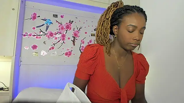 Snapshot of Oshun_444 chatting on 06.10.26 Oshun 444 online show from 06.10.26