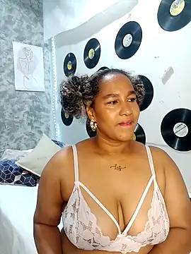 Snapshot of medusafox_ chatting on 03.24.26 medusafox online show from 03.24.26