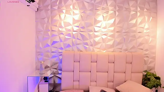 mell muller online show from 04.22.26