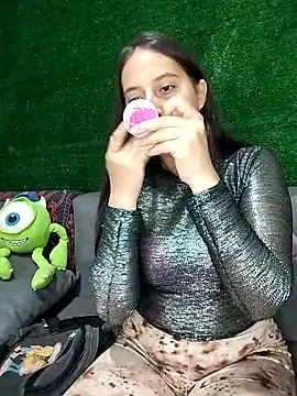 MaskedLatinaX online show from 04.22.26