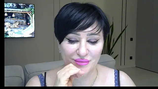 Snapshot of Kleotempt chatting on 04.29.26 Kleotempt online show from 04.29.26
