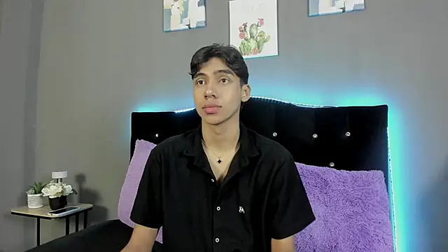 Eros Lux online show from 04.10.26