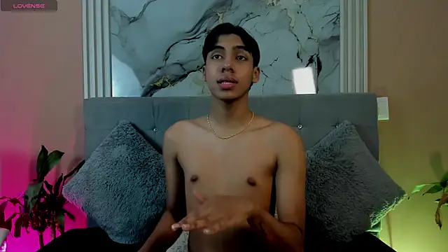 Eros Lux online show from 04.15.26