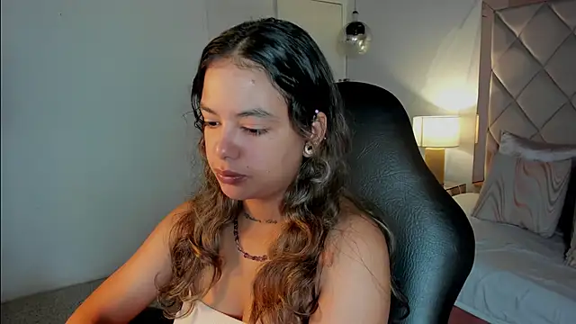Snapshot of dulce_lyraa1 chatting on 05.15.26 dulce lyraa1 online show from 05.15.26