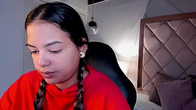 Snapshot of dulce_lyraa1 chatting on 06.04.26 dulce lyraa1 online show from 06.04.26