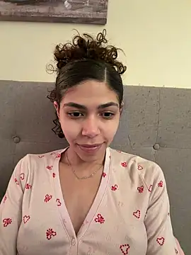 Snapshot of 021hotcouple chatting on 04.06.26 021hotcouple online show from 04.06.26