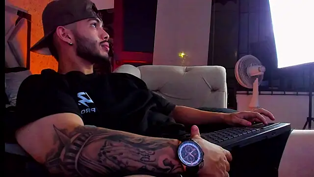 Vincentblack online show from 05.12.26