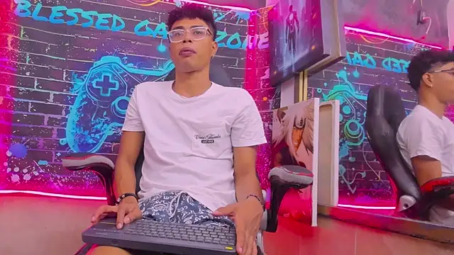 Snapshot of alex_blasze chatting on 02.27.26 alex blasze online show from 02.27.26