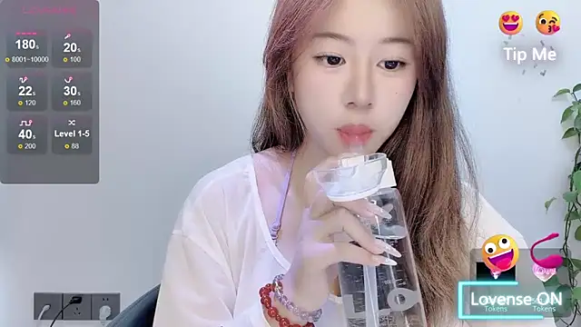 Snapshot of Baixi-01 chatting on 06.06.26 Baixi-01 online show from 06.06.26