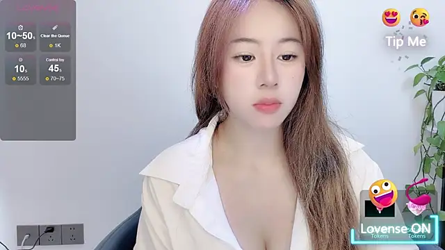 Snapshot of Baixi-01 chatting on 06.12.26 Baixi-01 online show from 06.12.26