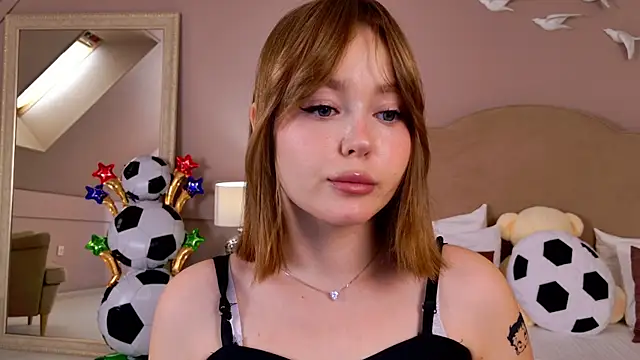 ElaraVance online show from 07.03.26