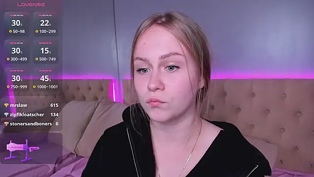 Snapshot of stacy_moorex chatting on 06.11.26 stacy moorex online show from 06.11.26