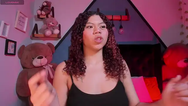 Snapshot of nathasha_ebony chatting on 04.05.26 nathasha ebony online show from 04.05.26