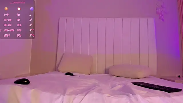 sophia walkett  online show from 03.31.26