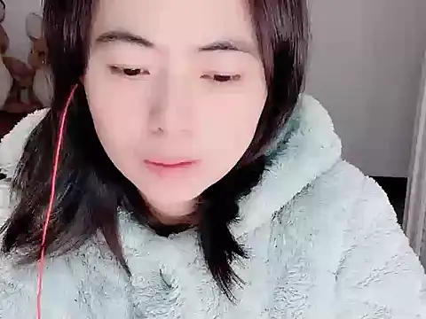 Snapshot of youmi_y chatting on 02.28.26 youmi y online show from 02.28.26