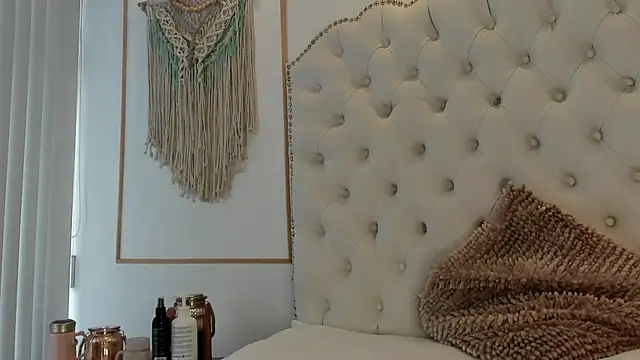 Snapshot of Sara_funy chatting on 02.25.26 Sara funy online show from 02.25.26