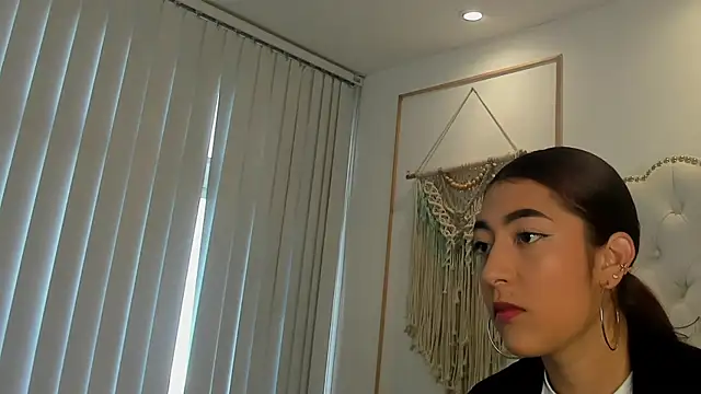 Sara funy online show from 05.23.26