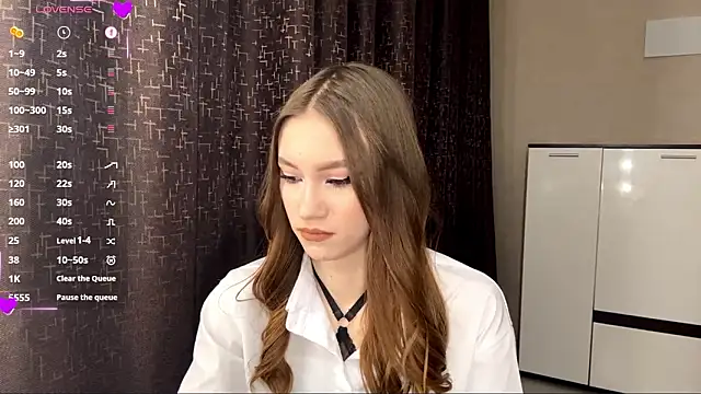 Snapshot of NuDonzze chatting on 02.27.26 NuDonzze online show from 02.27.26