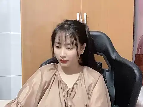 Sunny2868 online show from 04.17.26