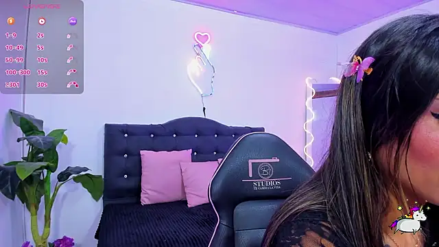 Snapshot of LINDSAY_TAY chatting on 03.17.26 LINDSAY TAY online show from 03.17.26