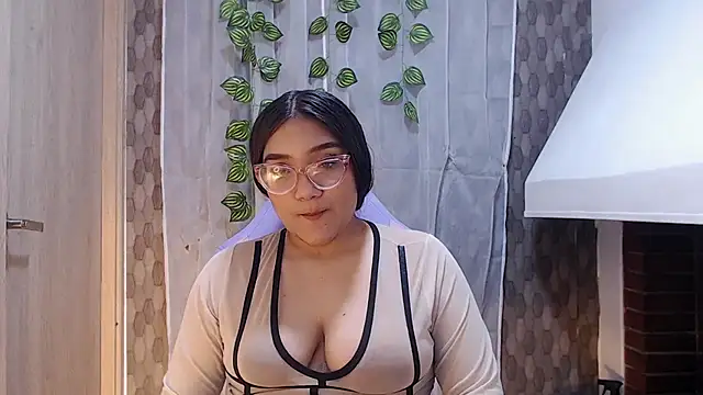 Snapshot of anyela_donecm chatting on 04.01.26 anyela donecm online show from 04.01.26