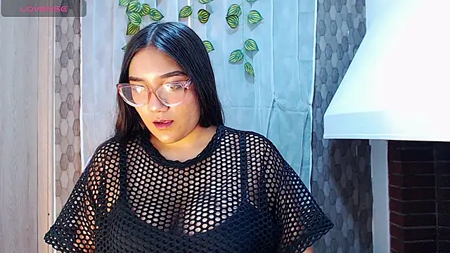 Snapshot of anyela_donecm chatting on 04.13.26 anyela donecm online show from 04.13.26