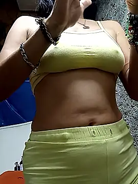 Snapshot of yuliitza4 chatting on 03.30.26 yuliitza4 online show from 03.30.26