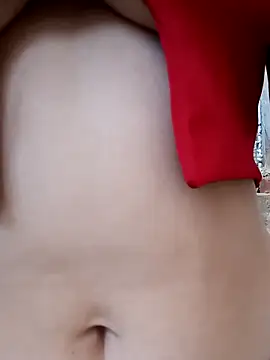 Snapshot of yuliitza4 chatting on 04.14.26 yuliitza4 online show from 04.14.26