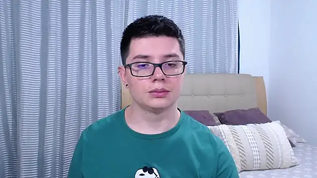 Snapshot of BlackFoXXX69 chatting on 05.11.26 BlackFoXXX69 online show from 05.11.26