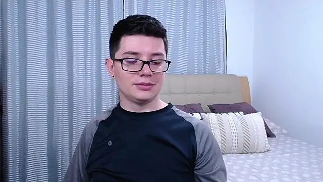 Snapshot of BlackFoXXX69 chatting on 05.12.26 BlackFoXXX69 online show from 05.12.26