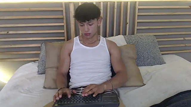 clark ken01 online show from 03.02.26