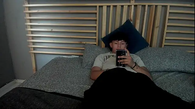 Snapshot of clark_ken01 chatting on 04.18.26 clark ken01 online show from 04.18.26