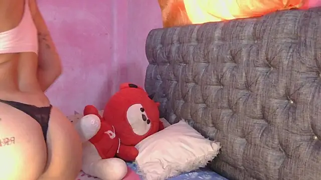 Snapshot of mia_luna88 chatting on 02.28.26 mia luna88 online show from 02.28.26